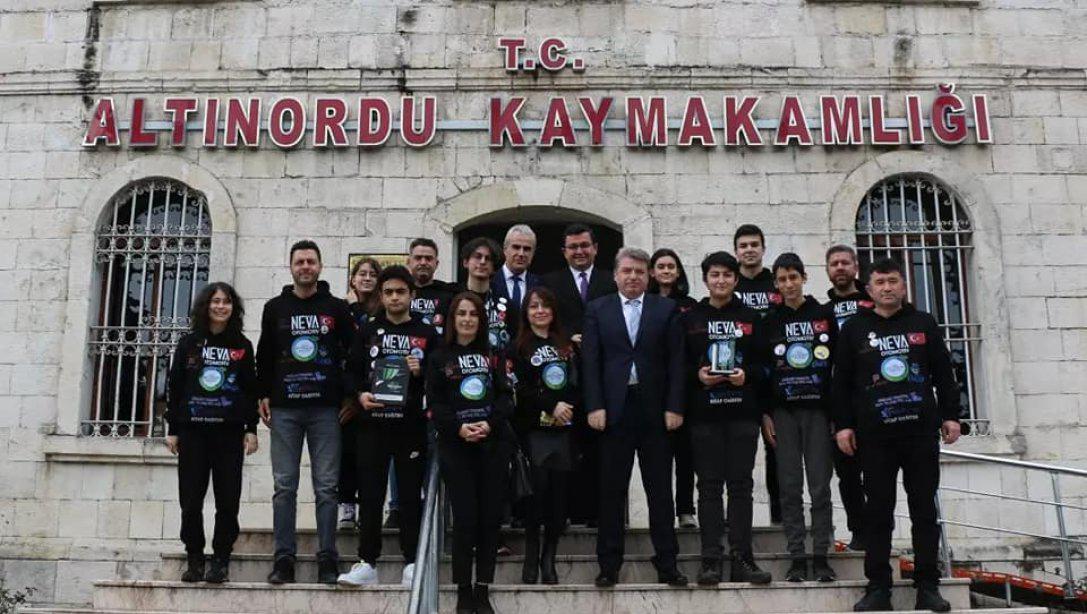 Black Storm Takımımız Altınordu Kaymakamımız Erkan Karahan'ı Ziyaret Etti