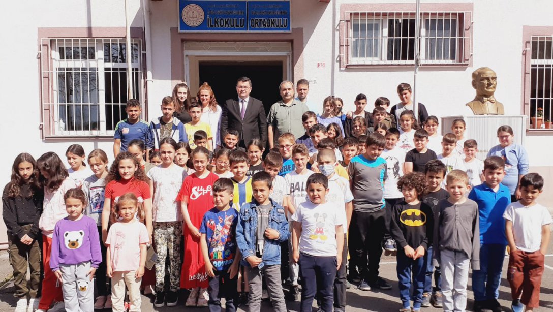 İlçe Milli Eğitim Müdürümüz Onur Bekyürek Yağızlı Şehit Zafer Gülseren İlkokulu/Ortaokulu Ziyaretiyle Yeni Haftaya Başlangıç Yaptı