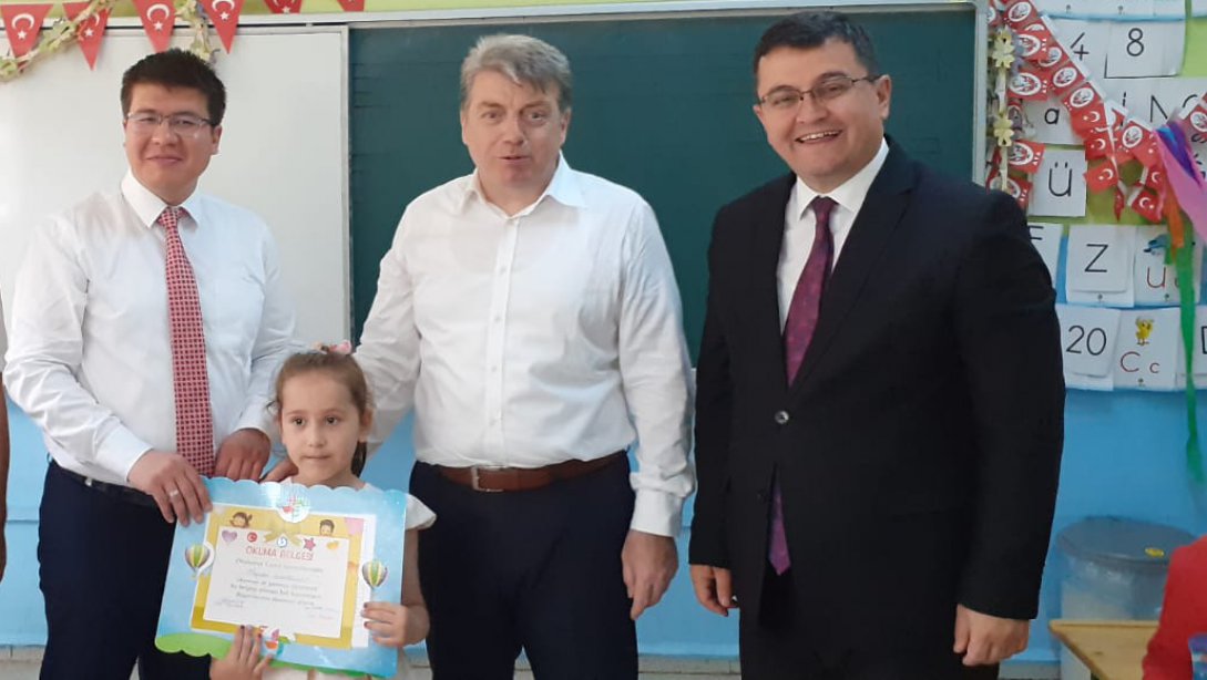 Kaymakamımız Sayın Erkan Karahan Vakıfbank İlkokulunda Düzenlenen Karne Dağıtım Törenine Katıldı
