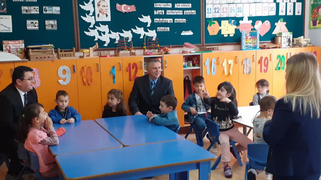 İlçe Milli Eğitim Müdürümüz Onur Bekyürek, Yeni Haftaya Karacaömer İlkokulu/Ortaokulu Ziyaretiyle Başladı 