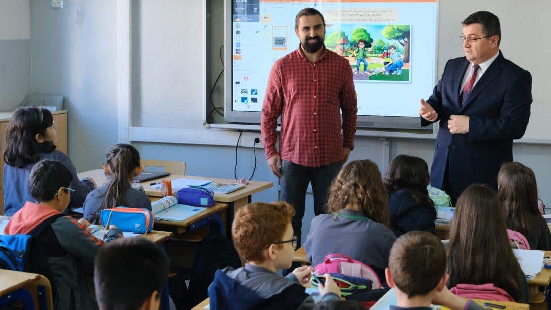 İlçe Milli Eğitim Müdürümüz Onur Bekyürek Hamdullah Suphi Tanrıöver Ortaokulunu Ziyaret Etti